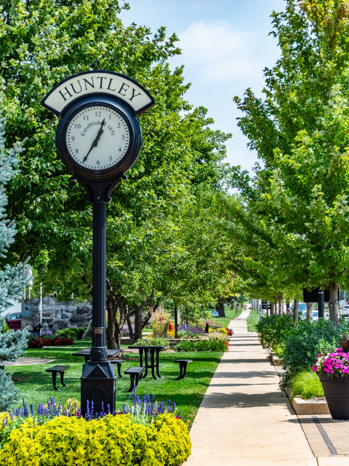 Huntley Illinois downtown streetscape